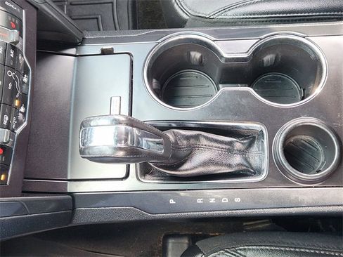 Used 2016 Ford Explorer XLT w/ Equipment Group 202A image 19