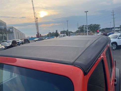 Used 2023 Jeep Wrangler Sport image 9