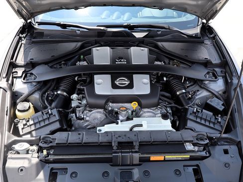 Used 2011 Nissan 370Z Coupe w/ Sport Pkg RWD image 39