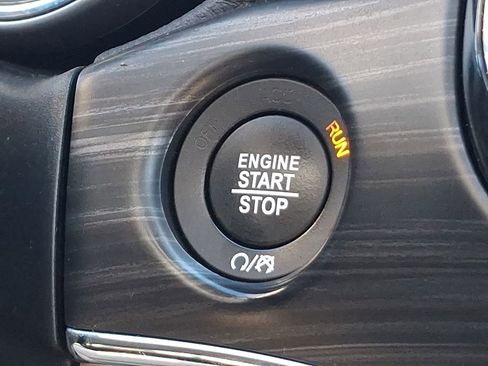 Used 2021 Jeep Grand Cherokee Limited w/ Luxury Group II image 26