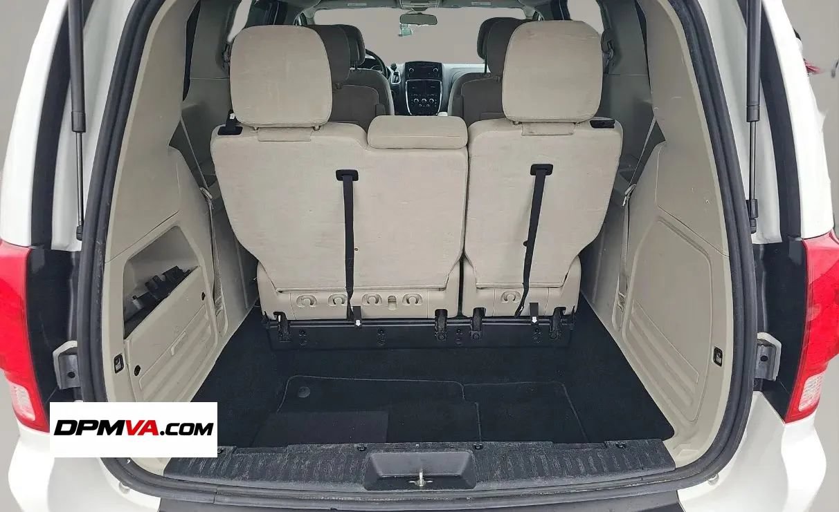 Used 2016 Dodge Grand Caravan SE w/ Quick Order Package 29E SE FWD image 9