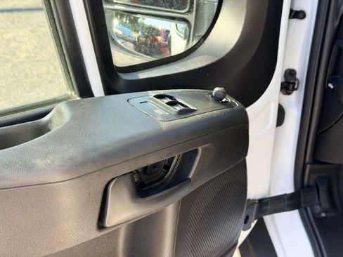Used 2023 RAM ProMaster 2500 FWD image 13