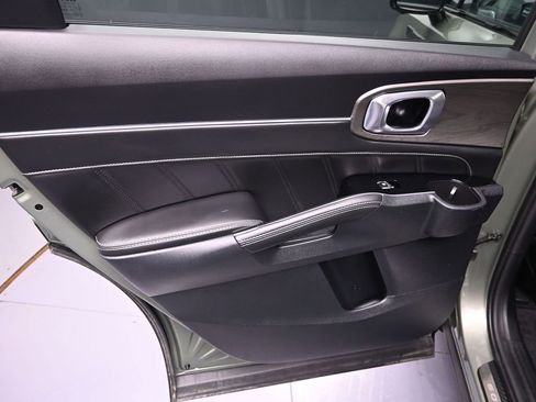 Certified 2025 Kia Sorento SX AWD/4WD image 30