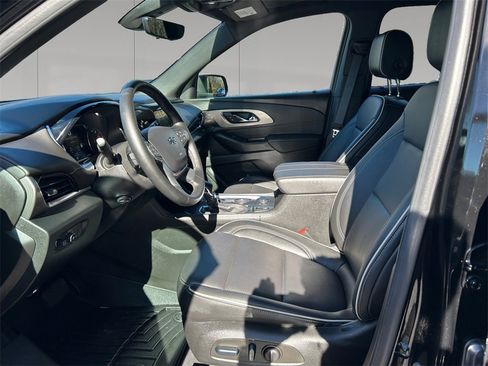Used 2024 Chevrolet Traverse Premier w/ Redline Edition image 10