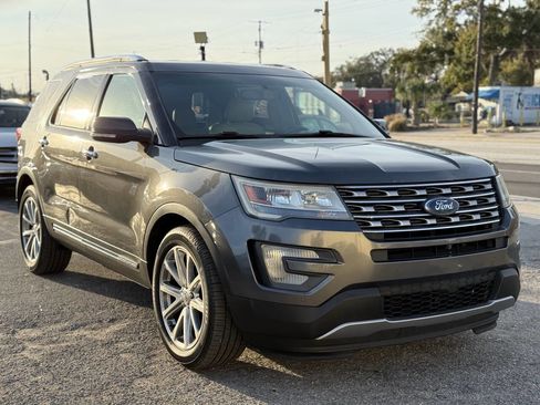 Used 2016 Ford Explorer Limited image 9