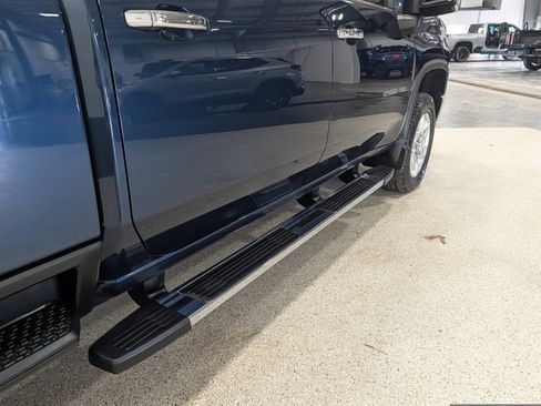 Used 2020 Chevrolet Silverado 2500 LTZ w/ LTZ Premium Package AWD/4WD image 11