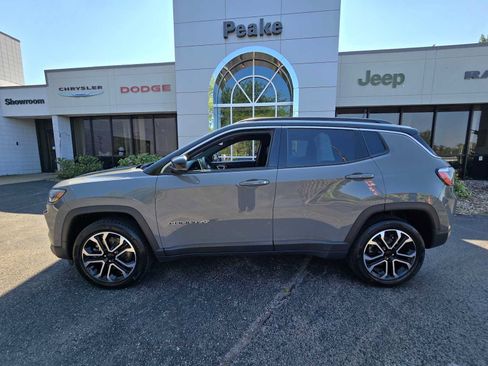 Used 2024 Jeep Compass Limited AWD/4WD image 3