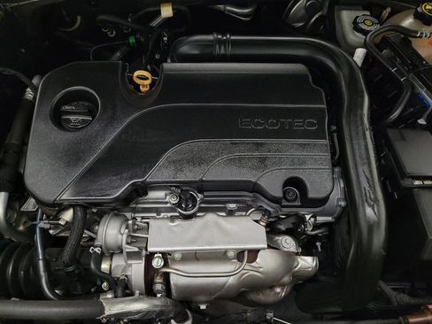 Used 2020 Chevrolet Malibu LT FWD image 30