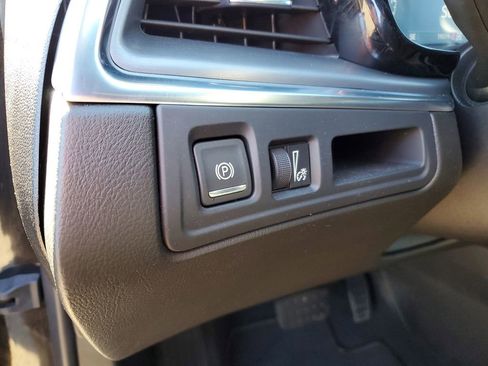 Used 2023 Cadillac XT5 Luxury image 9