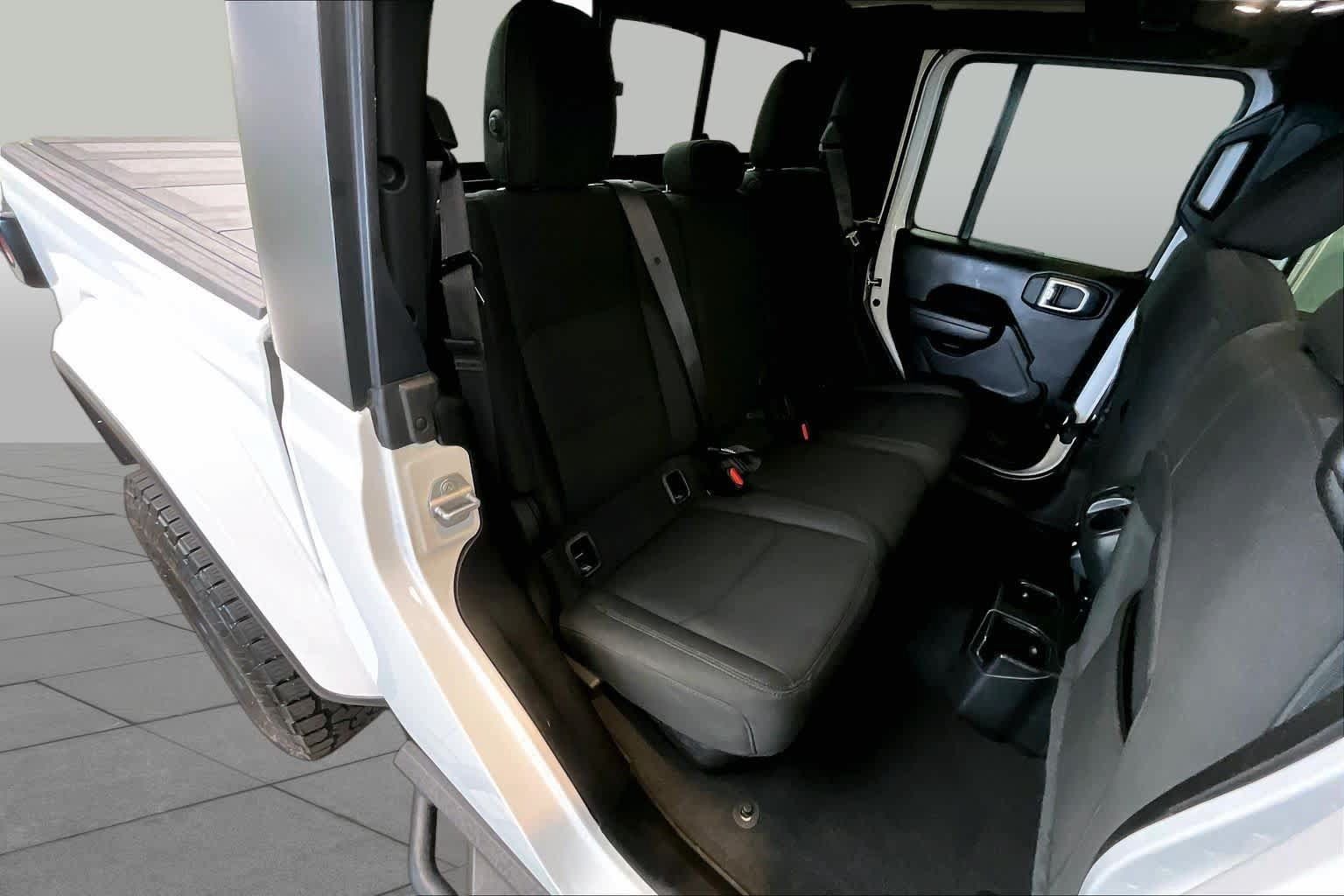 Used 2022 Jeep Gladiator Sport AWD/4WD image 18