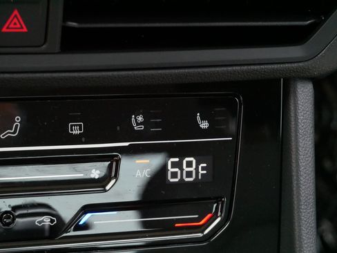 Certified 2026 Volkswagen Jetta SEL FWD image 29