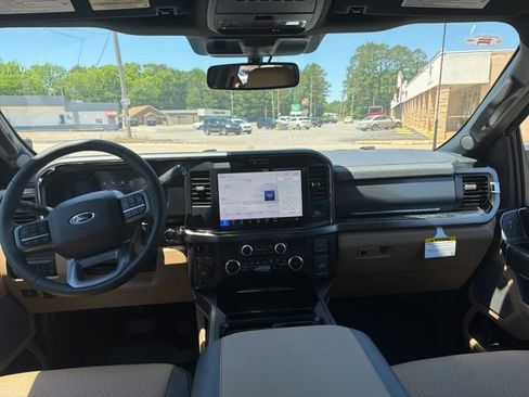 New 2026 Ford F250 Lariat w/ Chrome Package AWD/4WD image 9
