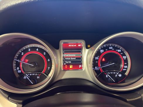 Used 2017 Dodge Journey SE FWD image 16