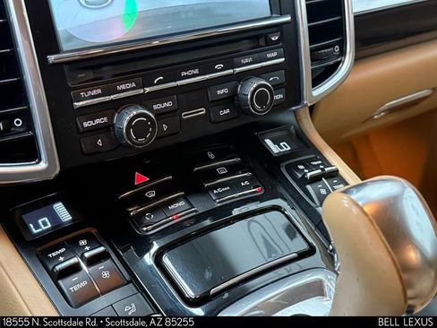 Used 2012 Porsche Cayenne image 22