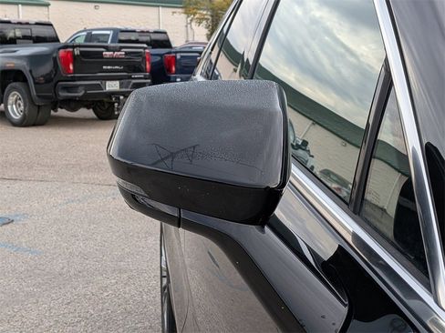 Certified 2025 Cadillac XT4 Premium Luxury image 13