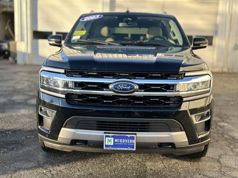 Used 2023 Ford Expedition Limited image 10