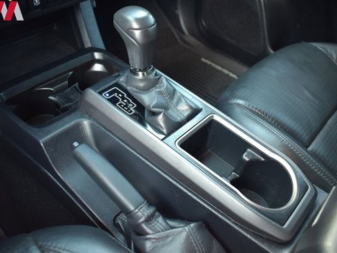 Used 2020 Toyota Tacoma TRD Off-Road w/ TRD Premium Off Road Package image 27