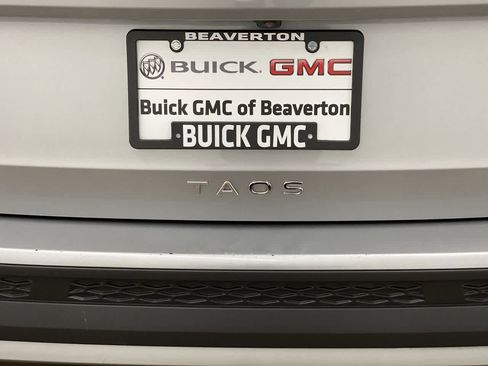 Used 2024 Volkswagen Taos S image 10