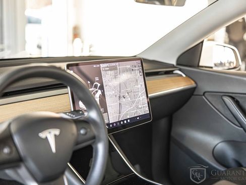 Used 2020 Tesla Model Y Long Range image 22