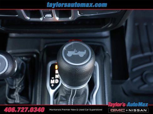 Used 2021 Jeep Wrangler Unlimited Sahara w/ Uconnect 4C Nav & Sound Group image 23