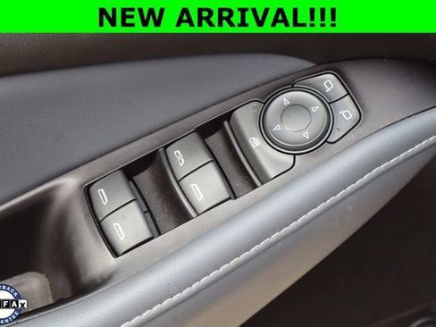 Used 2019 Buick Enclave Essence FWD image 23