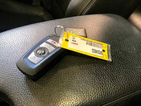 Used 2016 BMW 328i xDrive Sedan AWD/4WD image 14