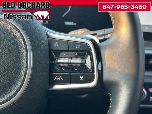 Used 2025 Kia Sorento SX Prestige AWD/4WD image 20