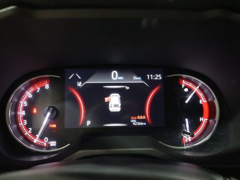 Used 2024 Toyota RAV4 LE image 40