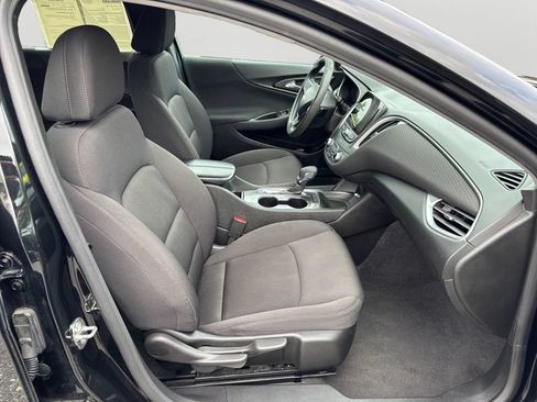 Used 2024 Chevrolet Malibu LT FWD image 12