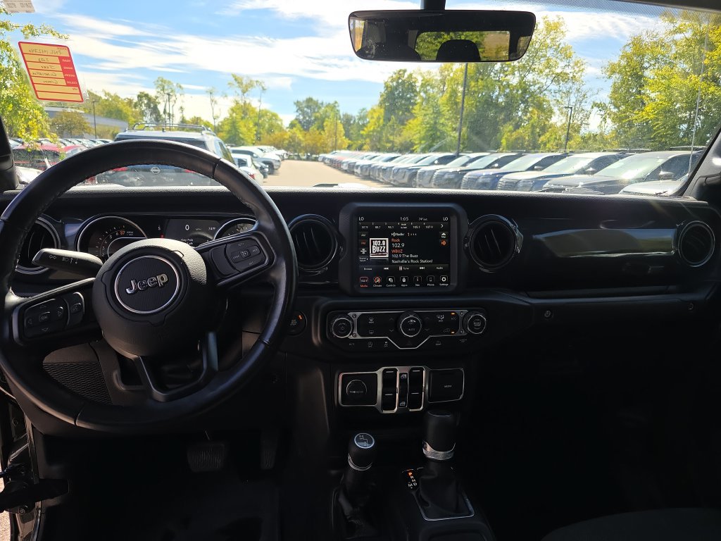 Used 2022 Jeep Gladiator Sport AWD/4WD image 23