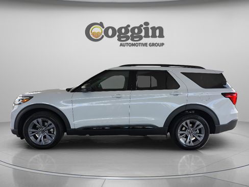New 2026 Ford Explorer Active w/ Active Comfort Package image 3