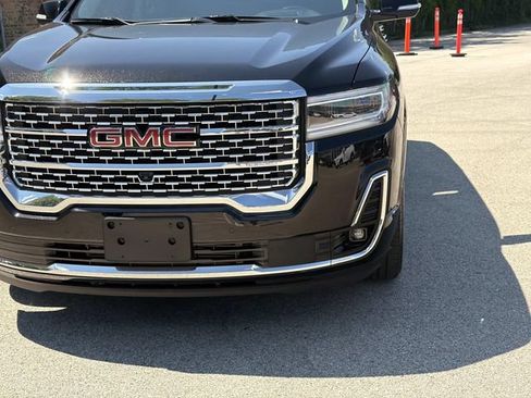 Used 2022 GMC Acadia Denali w/ Denali Ultimate Package AWD/4WD image 9