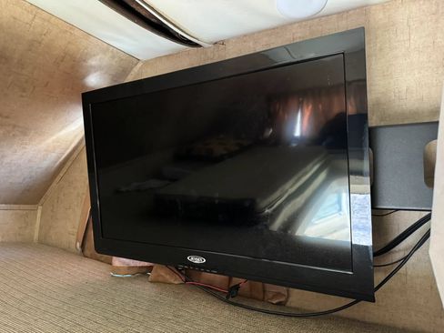 Used 2015 Ford E-450 and Econoline 450 Super Duty w/ Motorhome Prep Package RWD image 34