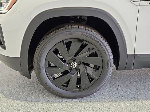New 2026 Volkswagen Atlas Cross Sport SE image 6