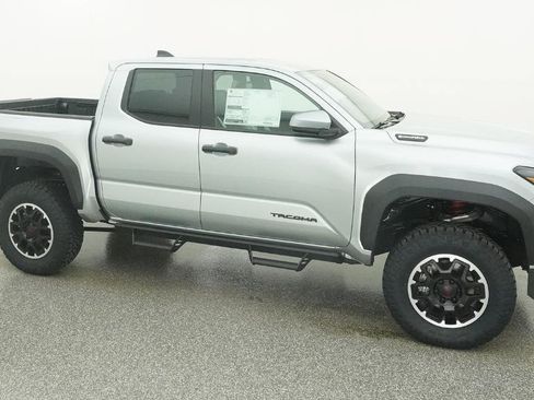New 2026 Toyota Tacoma TRD Off-Road AWD/4WD image 12
