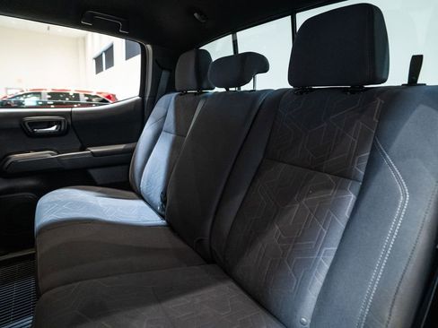 Used 2019 Toyota Tacoma TRD Sport image 27