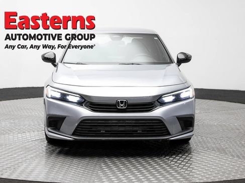 Used 2022 Honda Civic Sport image 2