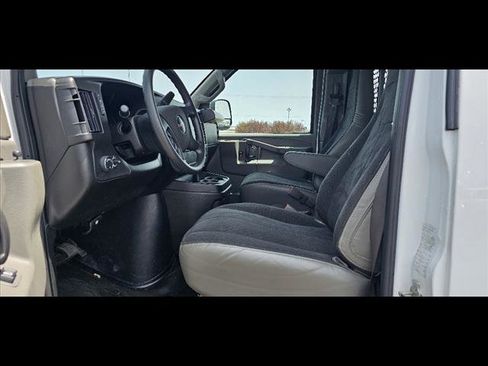 Used 2023 GMC Savana 2500 w/ Driver Convenience Package image 13