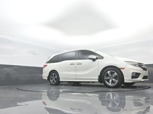 Used 2018 Honda Odyssey Touring image 32