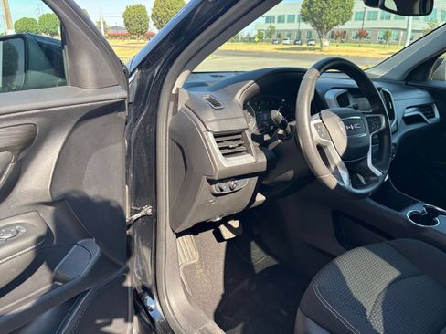 Used 2024 GMC Terrain SLE FWD image 28