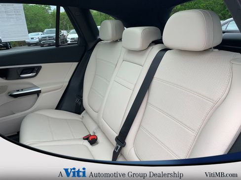 Used 2024 Mercedes-Benz GLC 300 4MATIC image 22