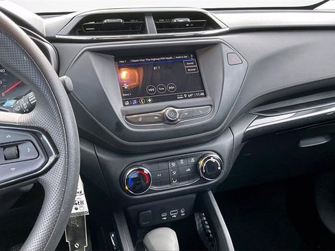 Used 2022 Chevrolet TrailBlazer LS image 9