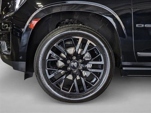 Used 2023 GMC Yukon Denali w/ Denali Reserve Package AWD/4WD image 21