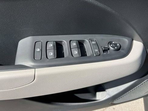 New 2026 Hyundai Venue SEL FWD image 21