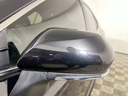 Used 2024 Toyota Camry SE image 13