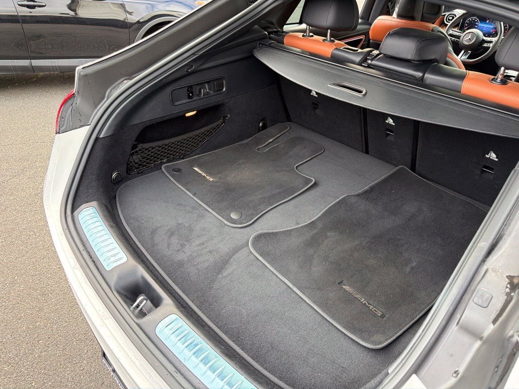 Used 2024 Mercedes-Benz GLC 300 4MATIC image 11