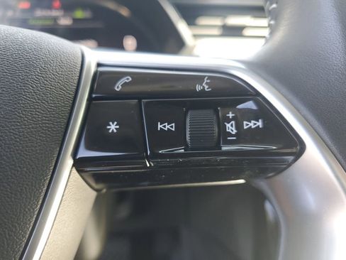 Used 2021 Audi e-tron Prestige image 25