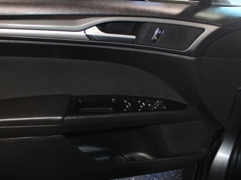 Used 2014 Ford Fusion SE image 7