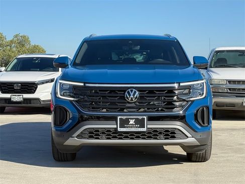 New 2025 Volkswagen Atlas Cross Sport SE image 6