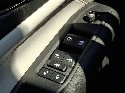 Certified 2023 Jeep Compass Limited w/ Elite Group AWD/4WD image 31